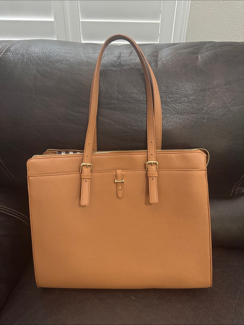 Leather Tote Handbag in Tan - Classic Structured Shoulder Bag